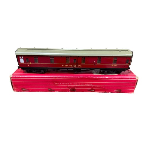 302 - Hornby Dublo. Collection of coaches, generally excellent in good plus to good boxes, with Nos. 4036,... 