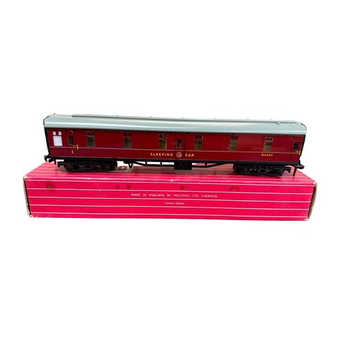 303 - Hornby Dublo. Collection of coaches, generally excellent in good plus to good boxes (Nos. 4070 and 4... 