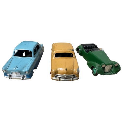 66 - Dinky unboxed car collection, generally excellent to good, with Rolls Royce Silver Wraith two-tone g... 