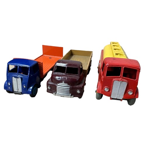 67 - Dinky unboxed collection, generally excellent to good plus, would benefit from light cleaning, with ... 