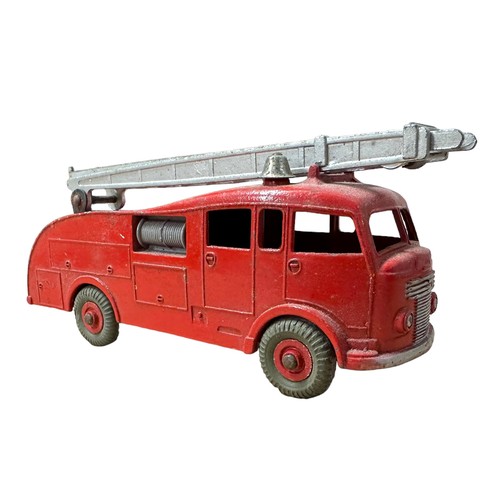 72 - Dinky unboxed trio, generally good plus to good, would benefit from light cleaning, with Fire Engine... 