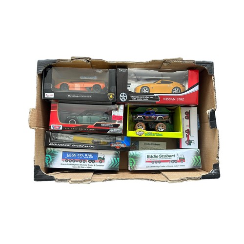 171 - 1990s onwards collection, generally excellent in excellent boxes, with 1/24th scale Rastar Lamborghi... 