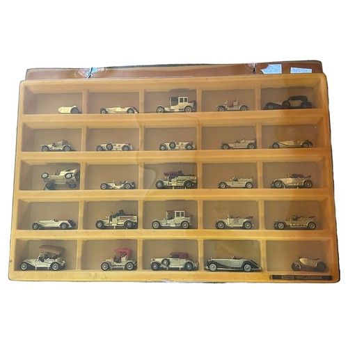 140 - Matchbox Models of Yesteryear gold/silver/chrome plated Giftware models (25), generally excellent in... 