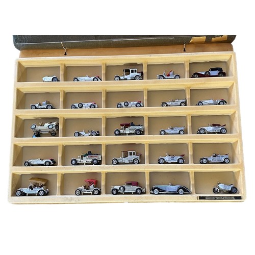 140 - Matchbox Models of Yesteryear gold/silver/chrome plated Giftware models (25), generally excellent in... 