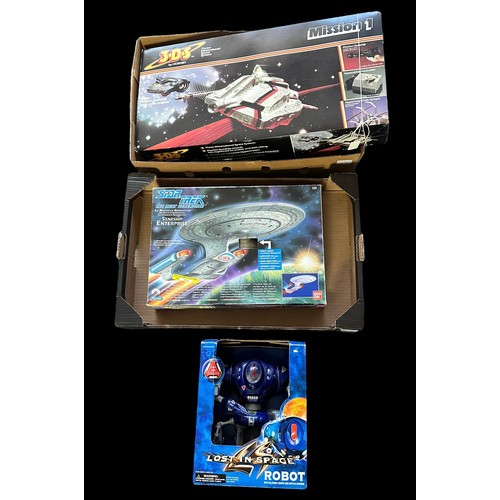 205 - Trio of space-themed toys, generally excellent in excellent to good plus boxes, with Hornby 3 D S Mi... 