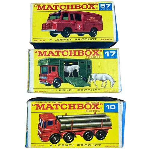 133 - Matchbox 1-75 regular wheels, generally excellent in good plus boxes, with Land Rover Fire Tender wi... 