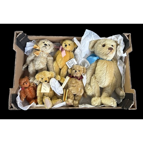 238 - Teddy bears unboxed collection, range of Steiff, Barton Bears, Pam Howells, Michael & Judy Walton (N... 