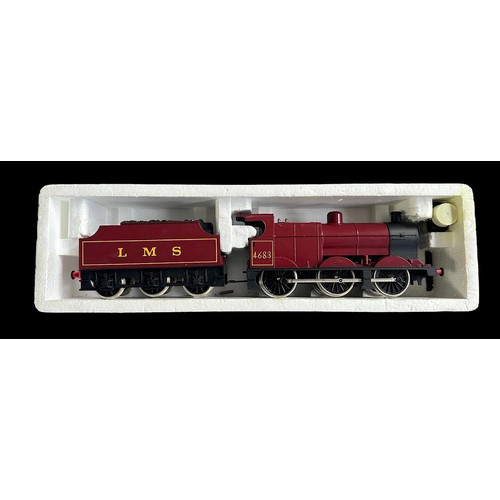 352 - Lima O gauge electric LMS maroon 4683 0-6-0 locomotive and tender, excellent in good box, plus unbox... 