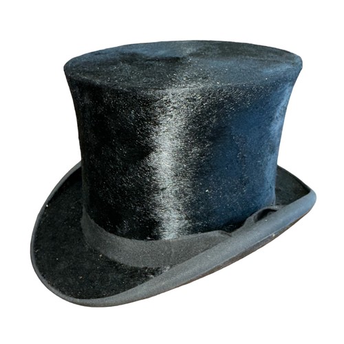 321 - Beaty Bros Otter Brand boxed Top Hat, leather inner, hat in excellent condition. Box average conditi... 