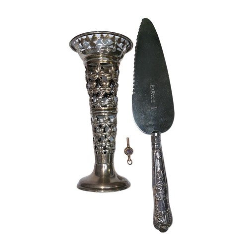 151 - Small range of silver items etc (3), with posy vase hallmarked William Mammatt & Son?, Sheffield 190... 