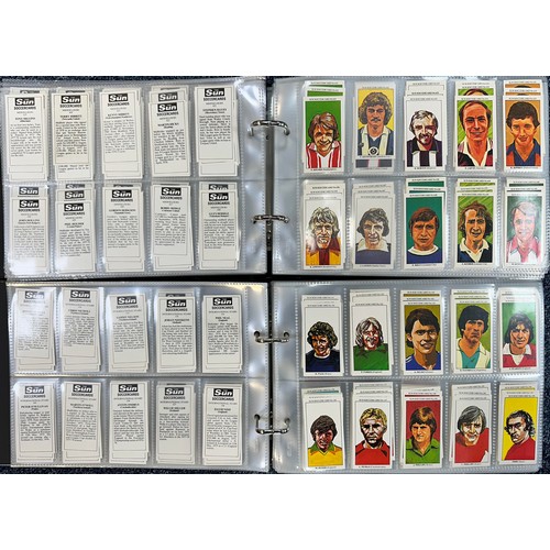 384 - Sun Soccer cards 1-1000, sleeved in 2albums, (138 short of set) with many duplicates, in excellent t... 