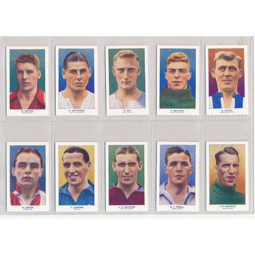 315 - Hill 1939 Famous Footballers (Proprietors of HY. Archer) set of 50, sleeved in excellent condition. ... 