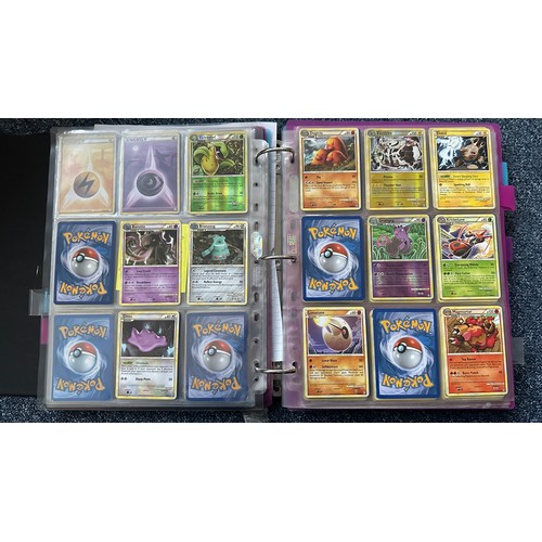 398 - Folder containing Pokemon card sets from Heart Gold & Soul Silver, Platinum Series. 1x complete set ... 