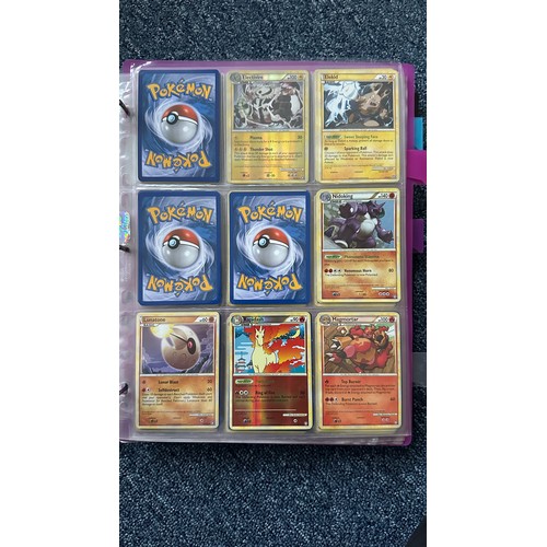 398 - Folder containing Pokemon card sets from Heart Gold & Soul Silver, Platinum Series. 1x complete set ... 