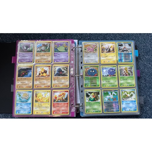 398 - Folder containing Pokemon card sets from Heart Gold & Soul Silver, Platinum Series. 1x complete set ... 