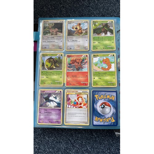 398 - Folder containing Pokemon card sets from Heart Gold & Soul Silver, Platinum Series. 1x complete set ... 