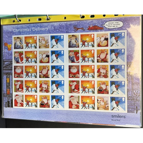 123 - Great Britain QEII Decimal UM Christmas Generic Label Sheets from 2000-2020. 42 sheets all different... 