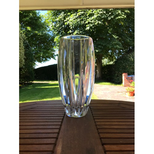 20 - A large Waterford Crystal Vase – in timeless classic style. Marquis Phoenix. 
Dimensions: 14 cm diam... 