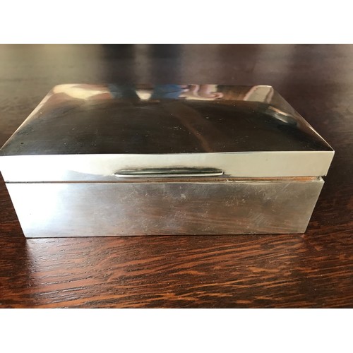 5 - A beautiful solid silver, hallmarked trinket box – perfect size for jewellery, cuff links, or desk t... 