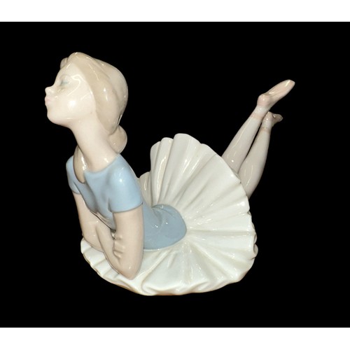 233 - Lladro, porcelain ‘Ballet Blue’ figure, retired in 1994. Height 13cm.