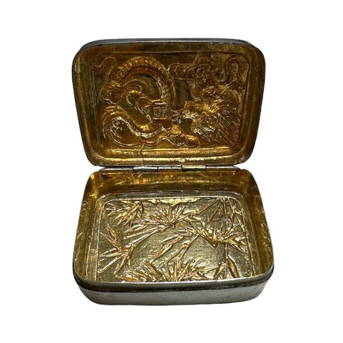 170 - Chinese silver, Woshing Shanghai, late 19th / early 20th Century silver decorated hinged pill box / ... 