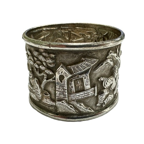 174 - Chinese silver, W. O & Co, Chinese silver, late 19th / early 20th Century silver napkin ring with de... 