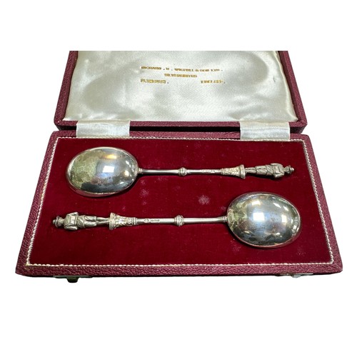 194 - Richard B Wigfull & Son Ltd, pair of boxed decorative silver spoons by Richard B Wigfull & Son, with... 