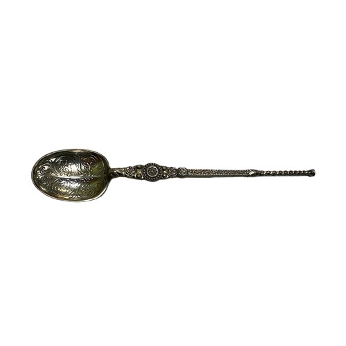 196 - William Hutton & Sons Ltd, silver miniature Coronation spoon replica facsimile. Engraved decoration ... 