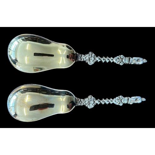 197 - William Hutton & Sons Ltd, boxed pair of Apostle spoons, decorated handles with figural ends. Makers... 