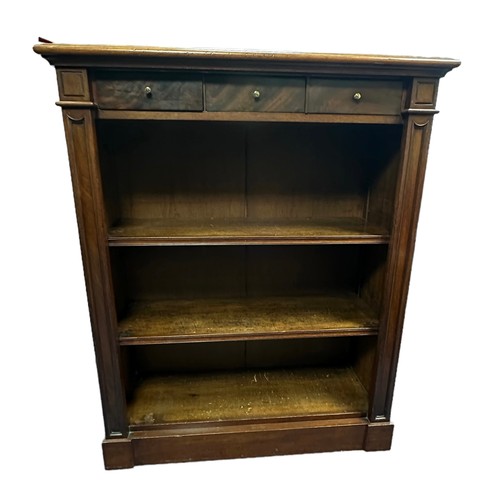 428 - Mahogany bookcase with two adjustable shelves and 3 small drawers to the top. H111cm, W91cm, D36cm.