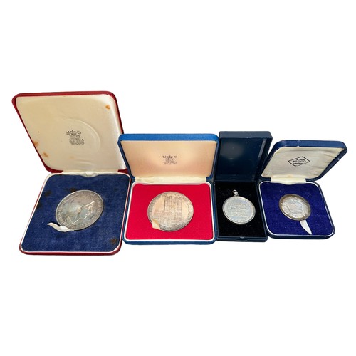 175 - Collection of silver medallions (5) with boxed 1969 Prince of Wales Investiture 56mm medal, Queen El... 