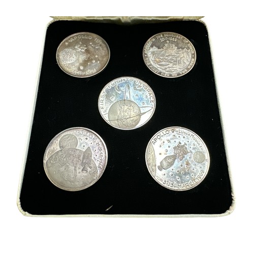 180 - 1969 Men In Space cased set of 5 silver proof commemorative medals