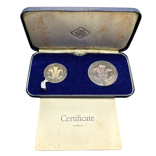 183 - 1969 Prince Charles Investiture cased silver medals twin set (46mm and 36mm), with certificate numbe... 