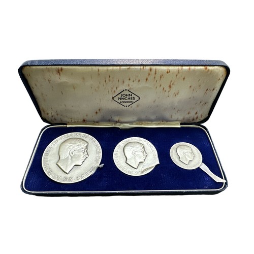 184 - 1969 Prince Charles Investiture cased set of 3 silver medals (58mm, 45mm and 32mm) with a matt finis... 