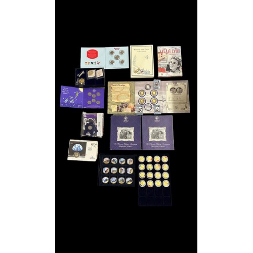 261 - Collection of commemorative coins and medals with GB uncirculated coin packs £5 Tower of London (4),... 