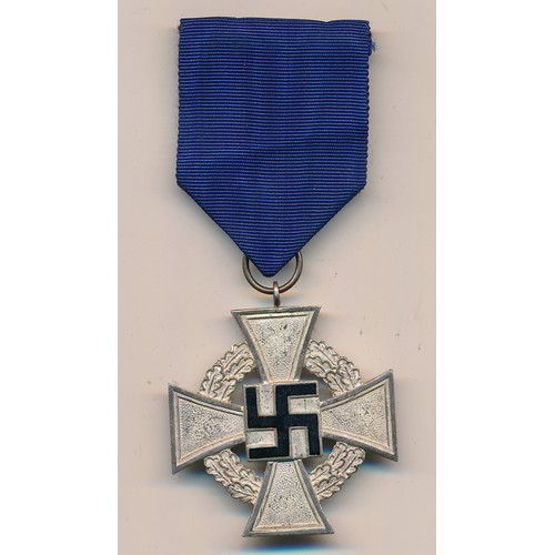 30 - Germany – Second World War, Third Reich, 25 Faithful Years Service Medal, frosted metal finish with ... 