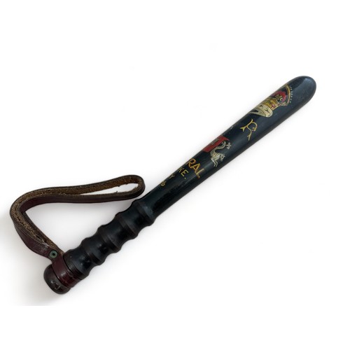 109 - George V hand painted hardwood truncheon, painted for the General Strike May 1926, turned ribbed han... 