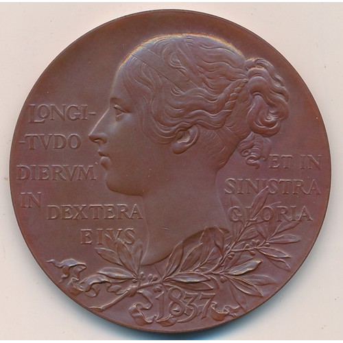 163 - 1837-1897 Queen Victoria Diamond Jubilee 56mm bronze medal, in fitted case of issue.