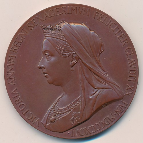 163 - 1837-1897 Queen Victoria Diamond Jubilee 56mm bronze medal, in fitted case of issue.