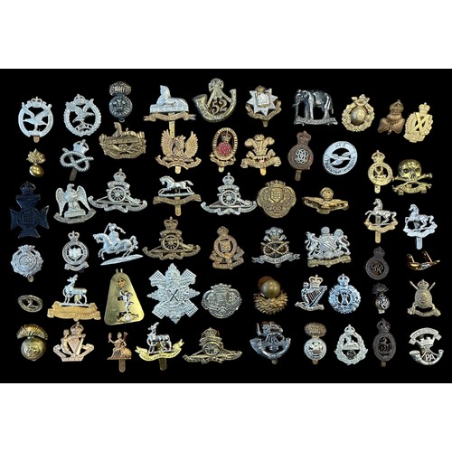 97 - Mixed lot of military cap badges etc (58), with examples of Royal Warwickshire 2nd Birmingham Battal... 