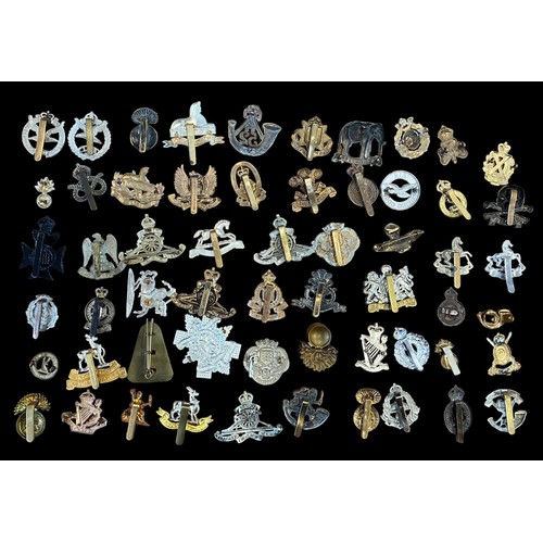 97 - Mixed lot of military cap badges etc (58), with examples of Royal Warwickshire 2nd Birmingham Battal... 