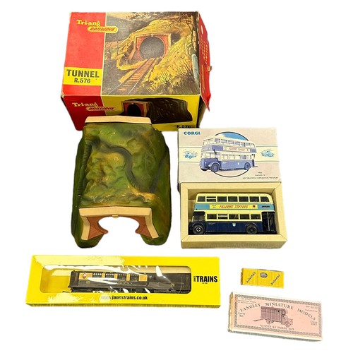 293 - OO gauge unboxed collection, generally excellent to good, range of Hornby, Triang, Trix, etc., with ... 