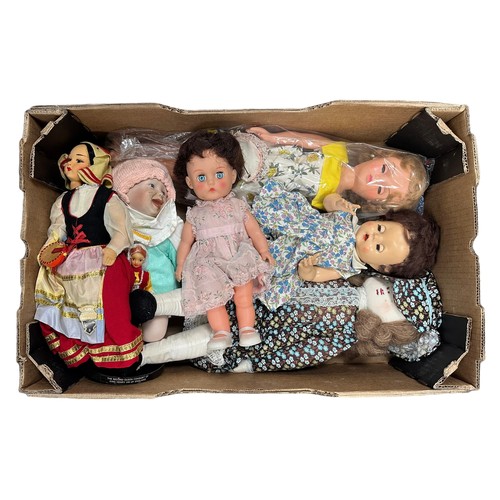 259 - 1950s onwards unboxed Doll collection, generally excellent to good, with toy dolls, tourist, modern ... 