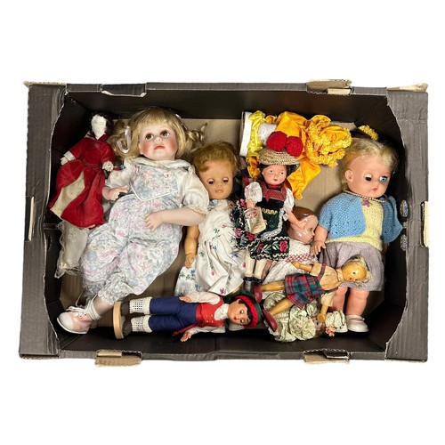 259 - 1950s onwards unboxed Doll collection, generally excellent to good, with toy dolls, tourist, modern ... 