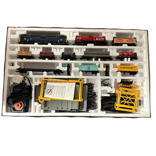 300 - OO gauge collection, generally excellent in excellent to good plus boxes, with Lima Operating Contai... 