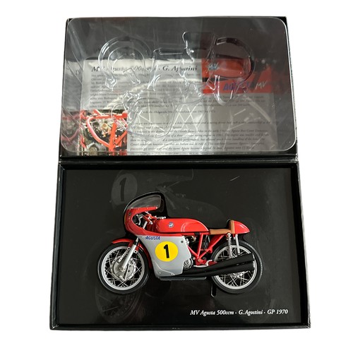 121 - Minichamps 1/12 MV Agusta 500ccm G. Agostini 1970 No. 122 700001 (Classic Bike series No. 18), gener... 