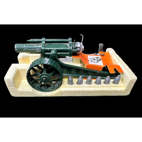 25 - Britains 1960s onwards 18 inch Howitzer mounted on wheels gloss green No. 9740, generally good plus ... 