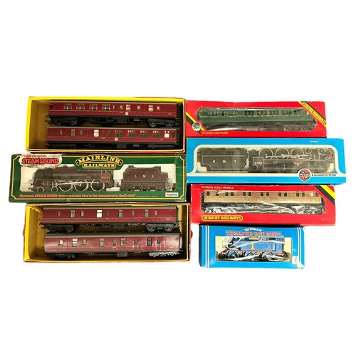 298 - OO gauge collection, generally excellent to good plus in good or better boxes, with locomotives (3) ... 