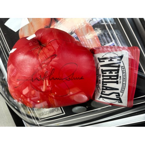 407 - Anthony Joshua (British, b.1989), signed red Everlast boxing glove in purpose built Anthony Joshua W... 