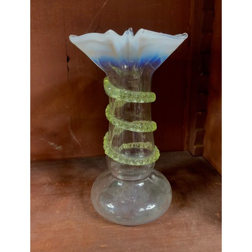 279 - Victorian glassware, various pieces of Victorian glassware, mixed condition to include; Stevens & Wi... 